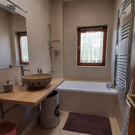 Selyemakac Apartment *