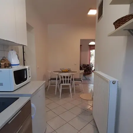 Selyemakac Apartment