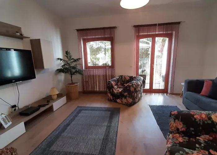 Selyemakac דירה *